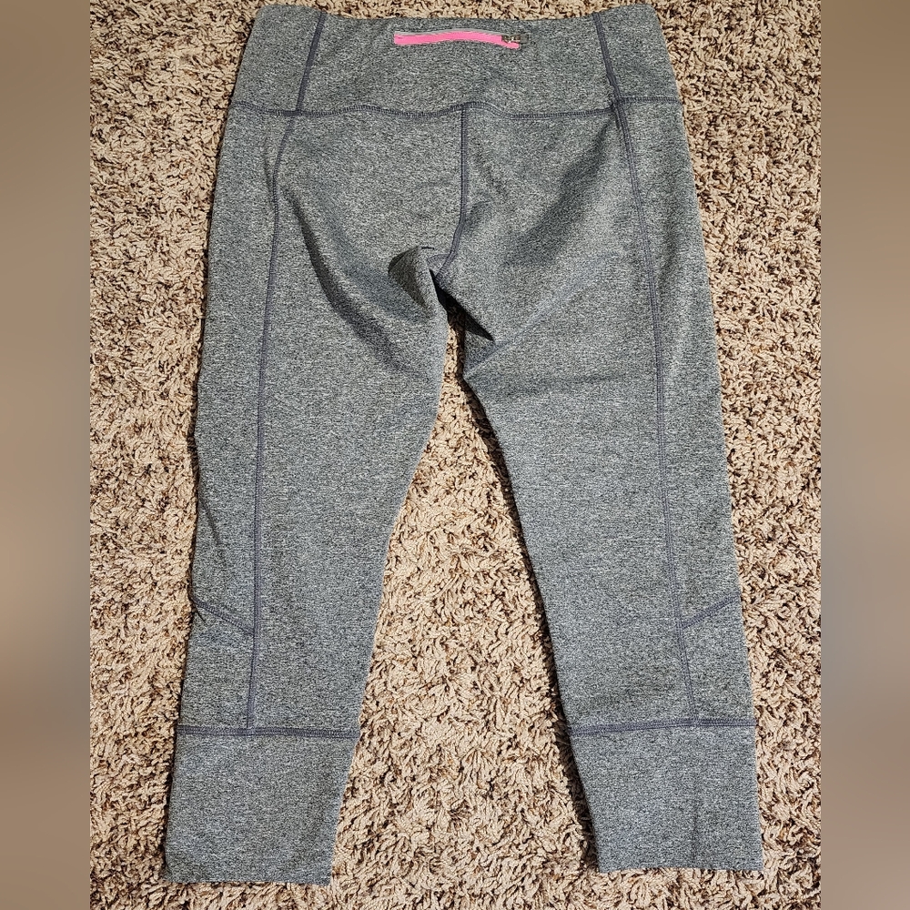*MPG Capris* - Picture 2 of 3